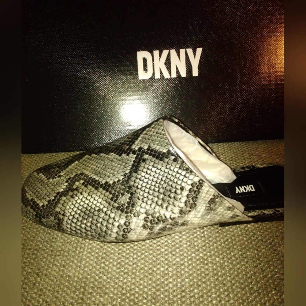 DKNY Python slides, Python blk/why blw - Picture 2 of 5